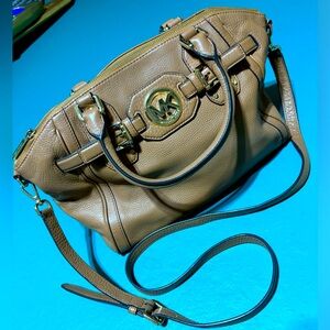 LAST DAY TO BUY!! MK Handbag